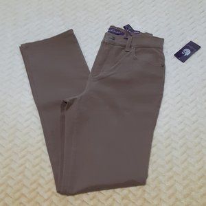 Women's Gloria Vanderbilt Brown Jeans Size 2 Avg. NWT-Retail $40.00.